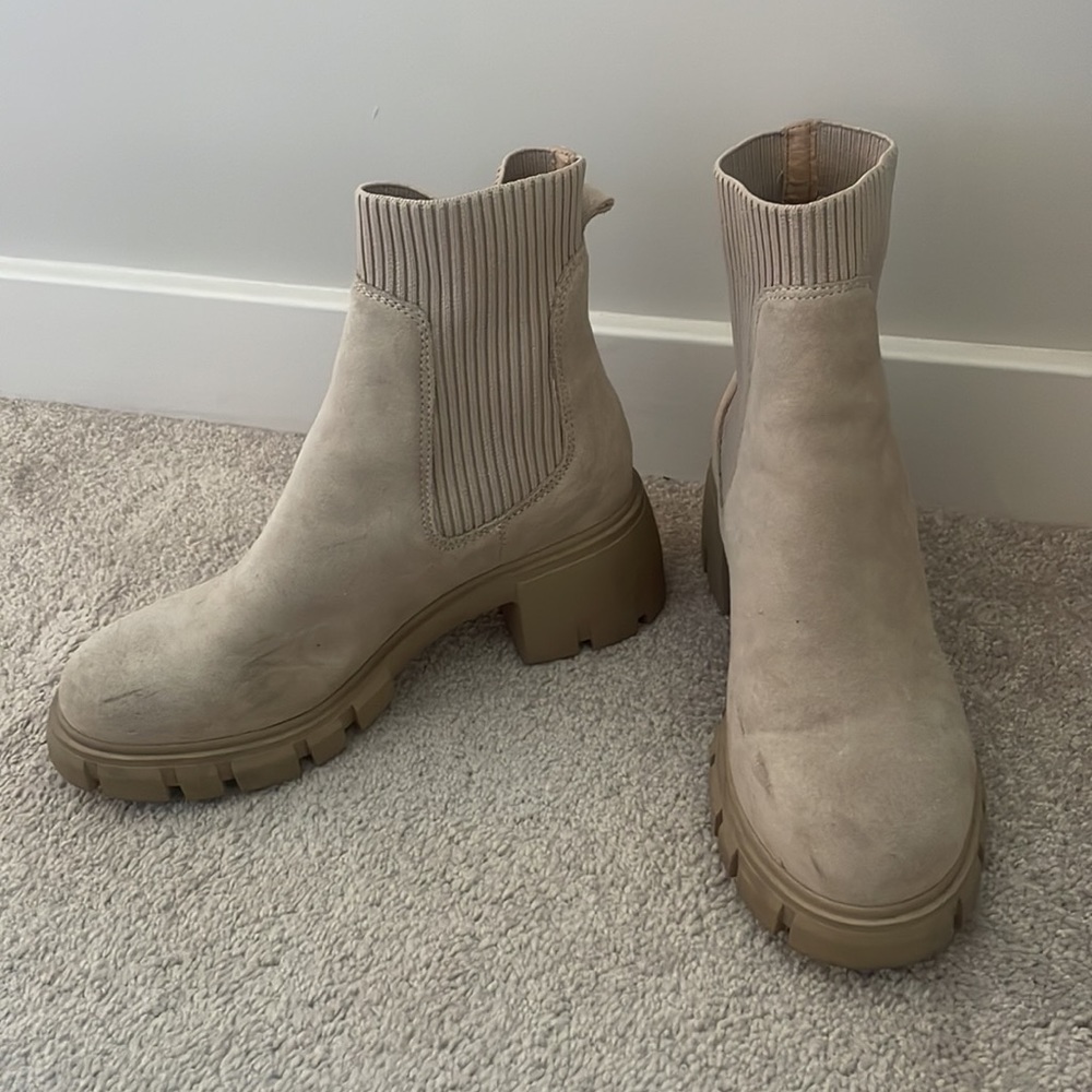 Steve Madden
Hayle platform Chelsea Boots